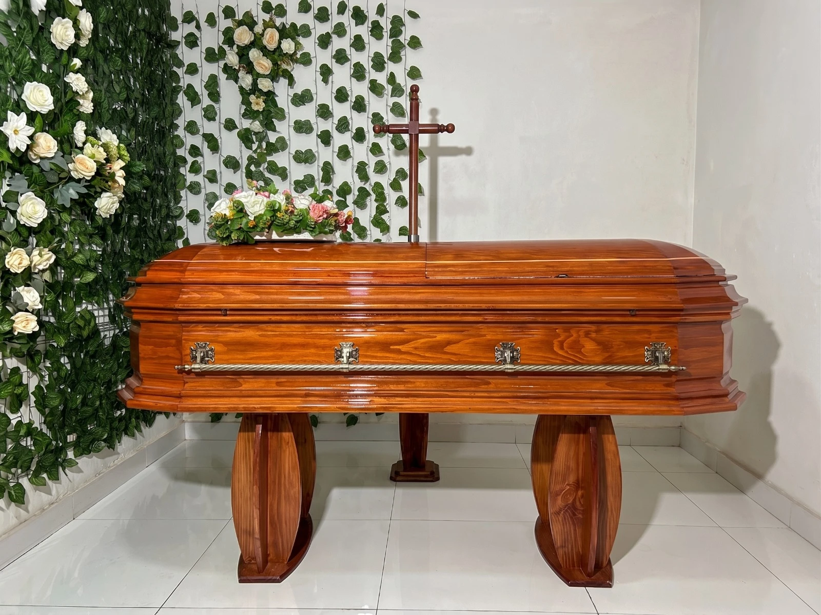 Ataúd de madera de Funeraria Dream